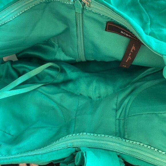 BCBG maxazaria emerald green asymmetrical one shoulder ruffle silk mini dress - Picture 12 of 16